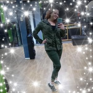 Meet your Posher, Krystal